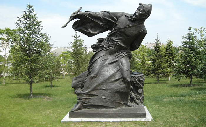 銅雕塑工藝品生銹了怎么辦？