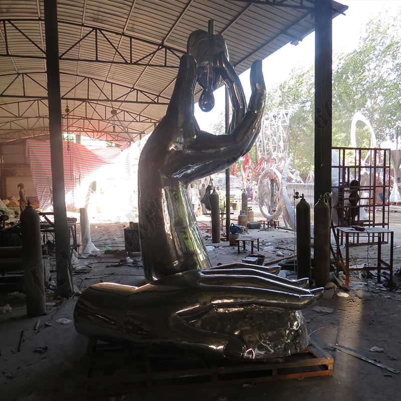 水滴景觀雕塑，不銹鋼手托水滴雕塑，景觀水滴雕塑