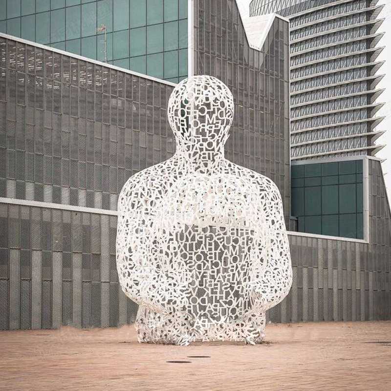 不銹鋼雕塑工廠，鏤空不銹鋼人物雕塑