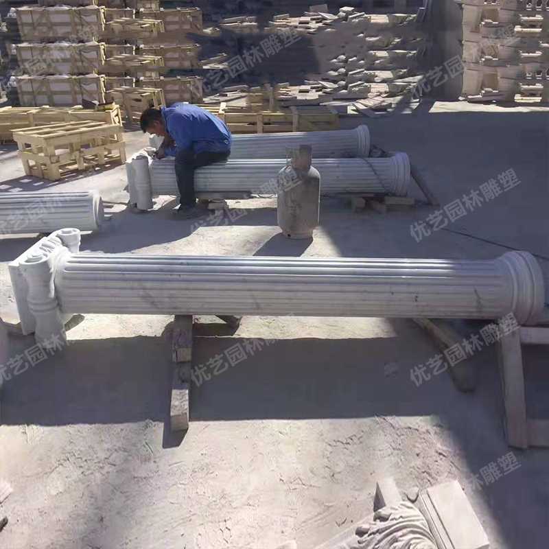 漢白玉羅馬柱，羅馬柱